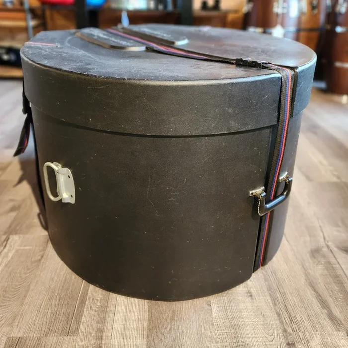 Used Humes & Berg Enduro Hard Shell Drum Case 26×16
