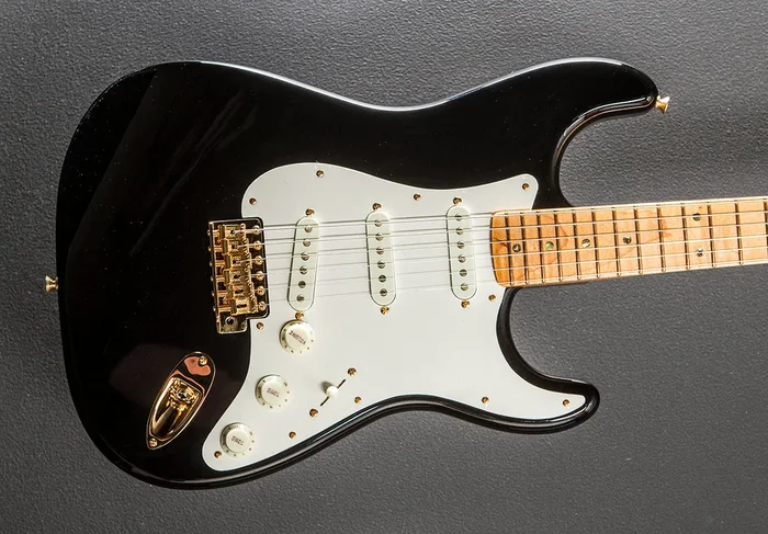 Used Limited Edition 70th Anniversary NOS Strat ’25