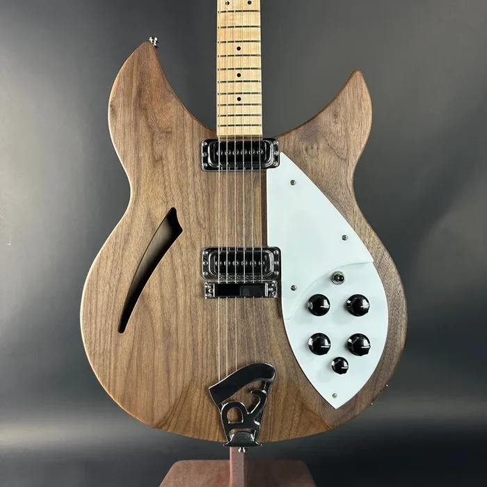 Used Rickenbacker 330W w/case TSU23315