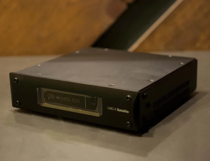 Used Universal Audio Satellite Quad Thunderbolt w/ 6 Additional Plugins (C1014253)