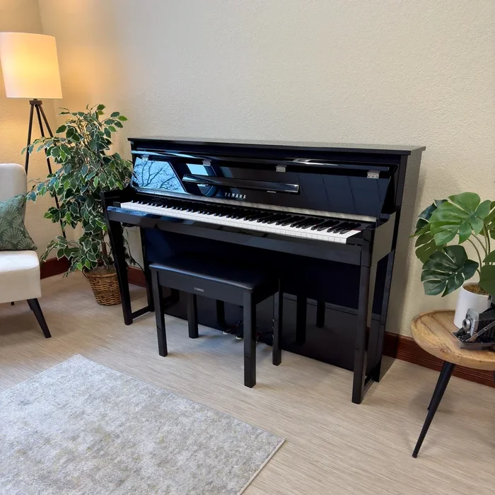 Yamaha AvantGrand NU1XA Hybrid Piano – Polished Ebony