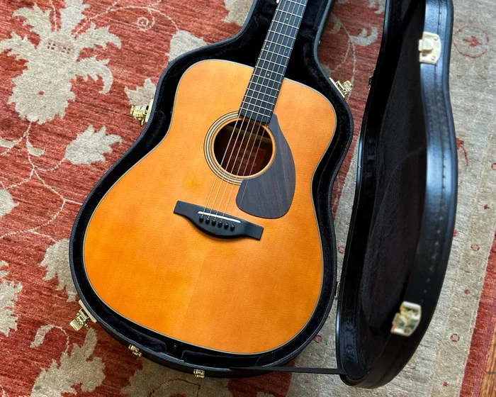 YAMAHA FGX5 Dreadnought Acoustic – Red Label