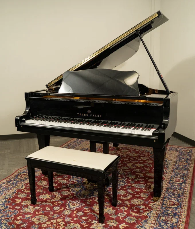 Young Chang 5’9″ G175 Grand Piano | Polished Ebony | Used